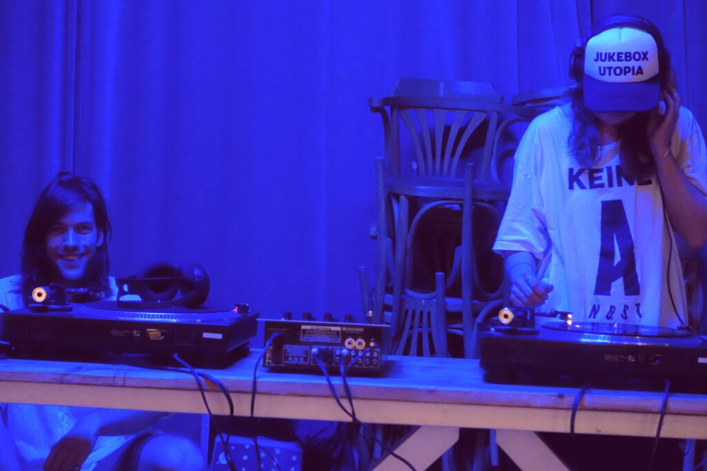 DJ Armonia+Jukebox Utopia